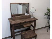 マヴィ(Mavie)の雰囲気（メイクブースで施術後メイクのお直しにお使いください♪）