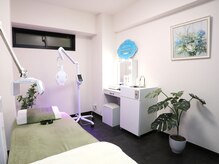 プラチナムビューティ 四条烏丸店(PLATINUM Beauty)の雰囲気（プライベートルーム！個室で安心してホワイトニングが可能♪）