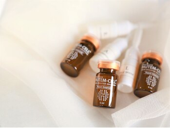 ルル 橋本(LuLu)/【ヒト幹細胞&ニキビケア】