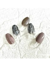 ミュナ(myuna)/グレーツィードネイル