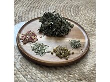 選んだハーブで直近1週間の心と体の状態がわかるよもぎ蒸し