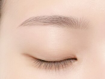 アデランテ(adelante eyelash)の写真/アイブロウWAXで垢抜け！目元の骨格に合わせた黄金比の眉毛デザインをご提案★毛量調整（間引き）込み◎