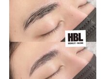 大人気のハリウッドブロウリフト！men'sも眉毛整え時代到来！！