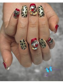 秋の定番レオパードネイル