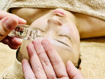 アール(R)/８．ヒト幹細胞培養液を導入