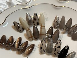 ブラウン　ニュアンスネイル