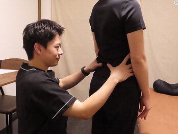アンティオール 札幌店の写真/【腰痛・骨盤矯正なら当院にお任せ】体の不調は骨盤から！猫背・巻き肩・反り腰などのお悩みも改善◎