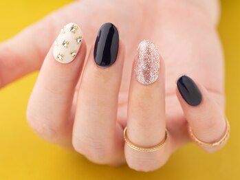 エムスラッシュ ネイル 新百合ヶ丘店(M.SLASH)/