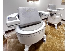 月香館/ビジリス　座るだけ筋トレマシン