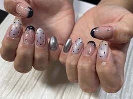 ネイビーフレンチ