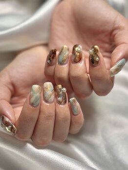 エフアンド(F &)/