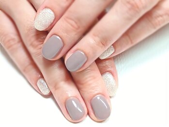 上品グレージュ＊シンプルネイル