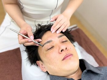 マユクリア 埼玉大宮店の写真/【大宮駅徒歩7分】顔の印象は眉毛で決まる！一人一人の骨格、黄金比を見極め魅力を引き出します◎