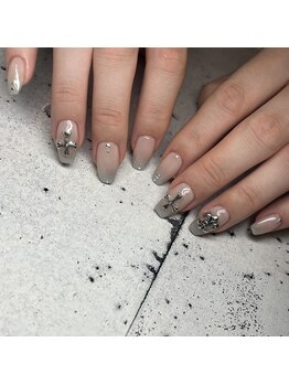 エイティスト(8ist)/クロムパーツ[新宿/新宿駅]