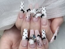 サリーネイルラボ(Sully Nail Lab)/ドット・白ベース