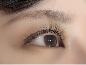 アールアール アイラッシュ(R.R Eyelash)/アイメイクなしで睫毛くるん＊