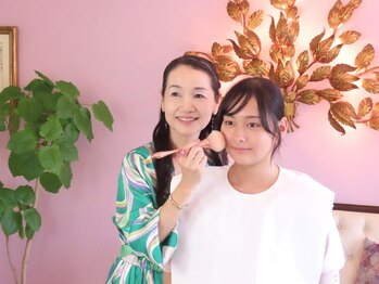 カラークチュールの写真/パーソナルカラー/骨格診断/顔分析/メイクUP &ヘアをプロデュース◎自信が持てる自分に変身できる！