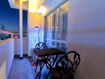 STB/新宿の夜景を一望[新宿/小顔]