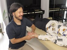 ボディチューニングスタジオ エー(Body Tuning Studio A)の雰囲気（演奏時だけでなくベッドでの施術も行い、体の軽さを実感できます）