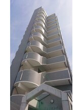 yplaceドライヘッドスパ/肩こり/リンパ/オイルマッサージ/グレーのマンションです