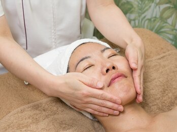 メナードフェイシャルサロン こやま～る/【エステ風景】