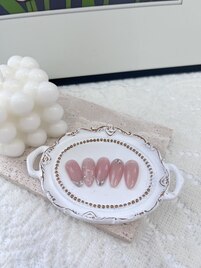 Amiraの定額ネイル