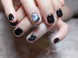 ブラック推しネイル