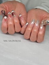 ブレス(BLESS)/チーク×オーロラ