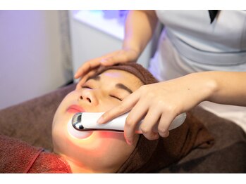 グルステ 吉祥寺店/毛穴洗浄&小顔矯正ならグルステ