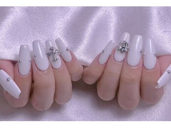 エムズ ネイルサロン(M2)/ピアスクロムハーツネイル