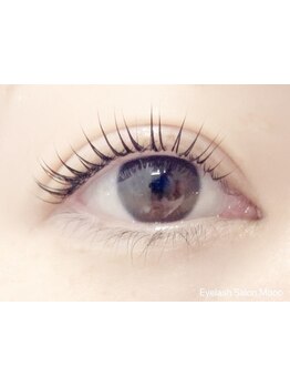 ナチュラル上品な目元にしたい