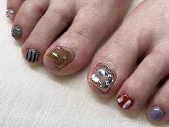 個性派ニュアンスフットネイル