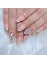 シンプルネイル・キラキラネイル・ニュアンスネイルどんなデザインもお任せください♪