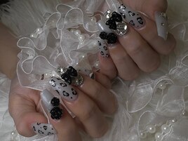 キラキラヒョウ柄ネイル