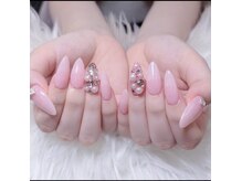 ちゅるんピンクビジューネイル
