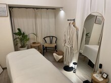 ユラクプラス 薬院(YURAKU+)の雰囲気（完全個室/プライベート/リンパマッサージ/肩こり/むくみ/薬院）
