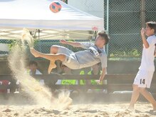 草臥(くたびれ)/ビーチサッカー中の佐田りゅうじ