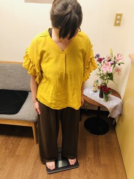 リフレクラブ/YOSA終了後体重・体脂肪を測定