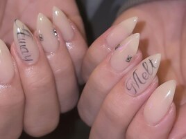 手描きロゴスタッズ