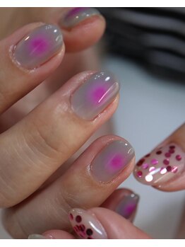 マニクション ネイルズ(M2CT NAILS)/チークネイル