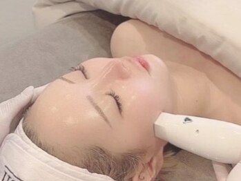 1527の写真/最新サ-マジ［ピ-チリフトRF］桃のように引き締まったハリ肌×［玉リフト］たるみ/ほうれい線にアプローチ!