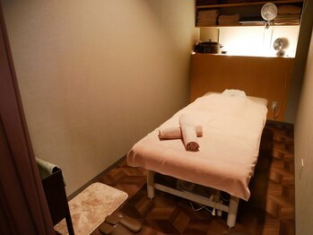 ティヨール カリーノ江坂店(TILLEUL)/落ち着いた店内でゆったりと