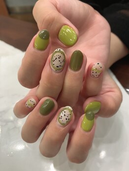 ハーティーネイル hearty nail 溝の口店/カーキ/秋/ぷっくりネイル