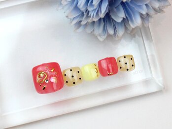 ツメトトノウ/パキっとカラーがフットに合う♪