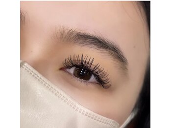 アンムートルーナ(Anmut Luna)/メガマットボリュームラッシュ