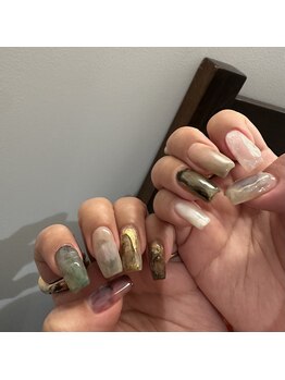 カーロ(at.caroz)の写真/自爪に優しいフィルイン施術◎豊富なアートと似合わせデザインで、指先から輝きをプラス♪