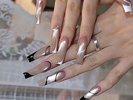 上品なフレンチ　クロムネイル