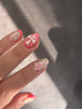 シー(SHE)/カラーフレンチネイル