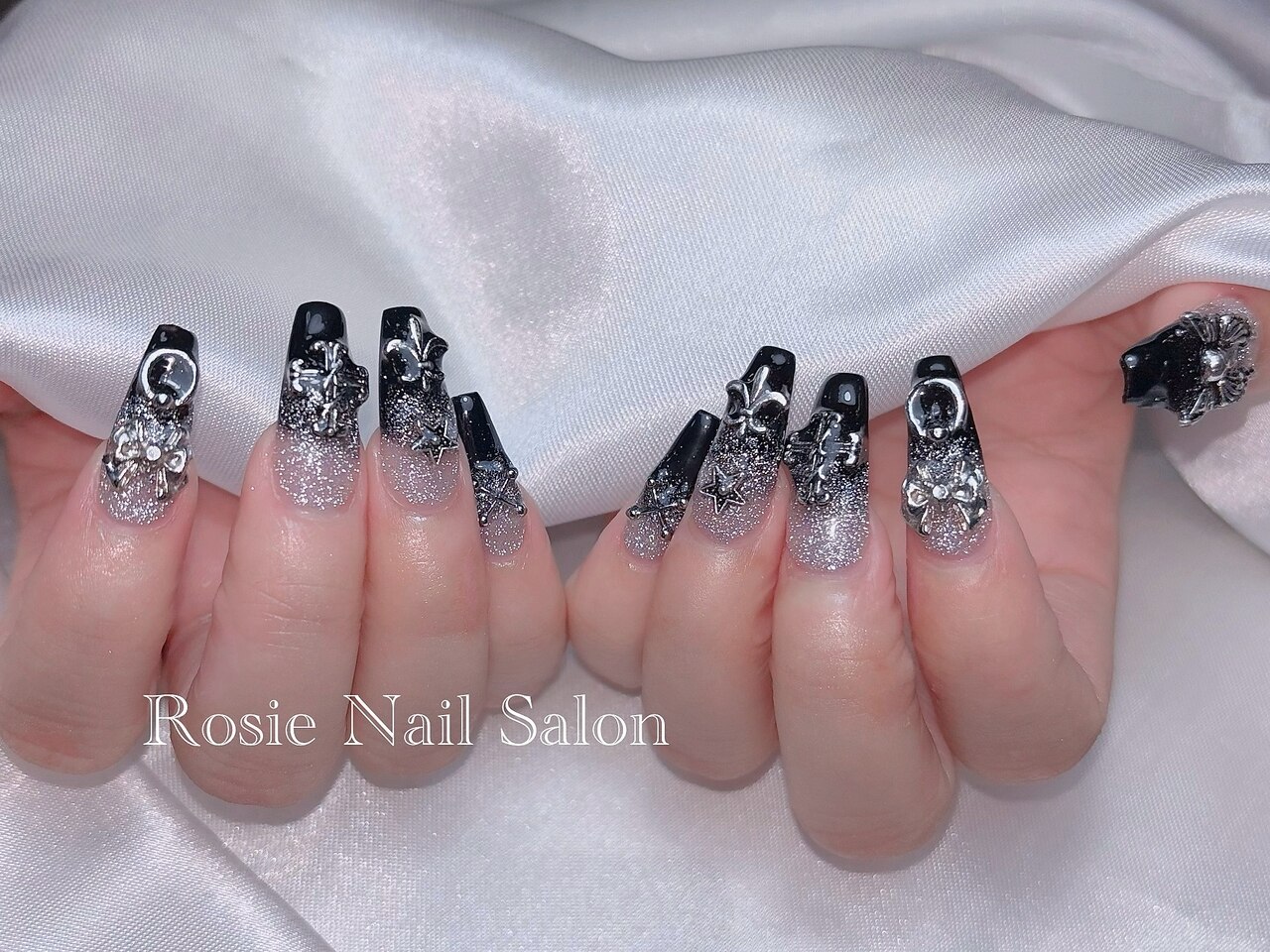 ロングネイル ホワイト ブラック 花 ブラックホワイトブルー虎and薔薇 成人式 超ロング ネイルチップ