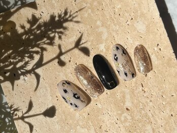 ネイルアンドアイラッシュサロン ミッタ(Mitta)/¥8000-